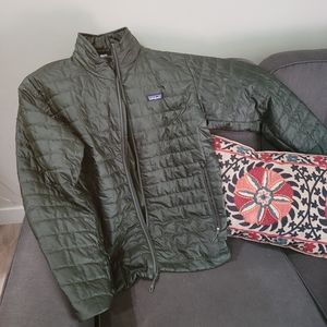 Patagonia olive green puffer